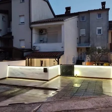 Lorber House Stinjan *