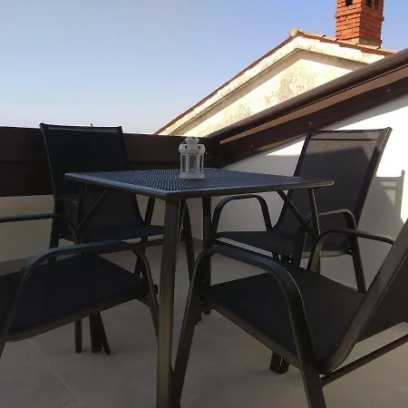 Lorber House Stinjan Apartment *