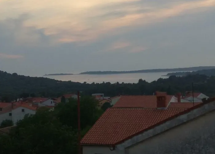 Lorber House Stinjan 풀라