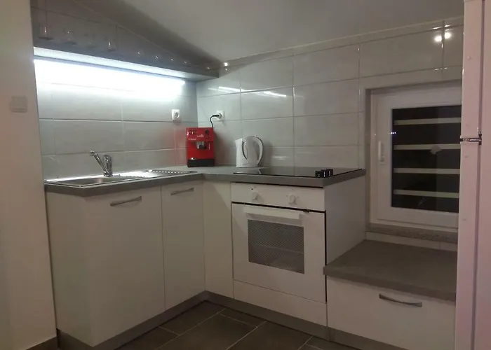 Lorber House Stinjan شقة